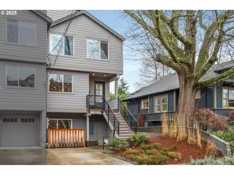155 NE Ivy St, Portland, OR 97212