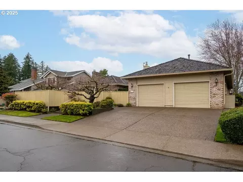 7335 SW Chapel Ct, Portland, OR 97223
