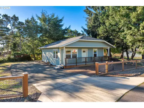 87620 Parkside Dr, Florence, OR 97439