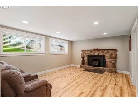 Living - 29201 SE Hillyard Dr, Boring, OR 97009 photo 3 of 5