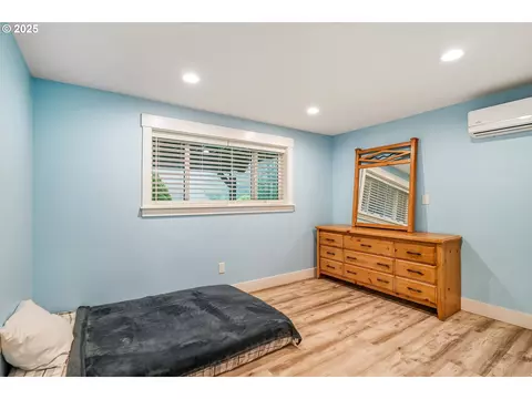 Bedroom - 29201 SE Hillyard Dr, Boring, OR 97009 photo 2 of 4