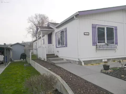 950 Pomona St #183, The Dalles, OR 97058