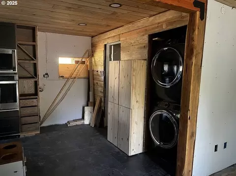 Other - 44786 Mission Rd, Pendleton, OR 97801 photo 2 of 10