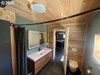 Bath - 44786 Mission Rd, Pendleton, OR 97801 photo 4 of 4