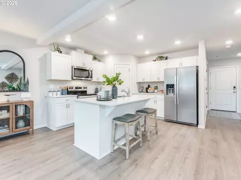 Kitchen - 1114 SE 193rd Pl, Camas, WA 98607 photo 2 of 4