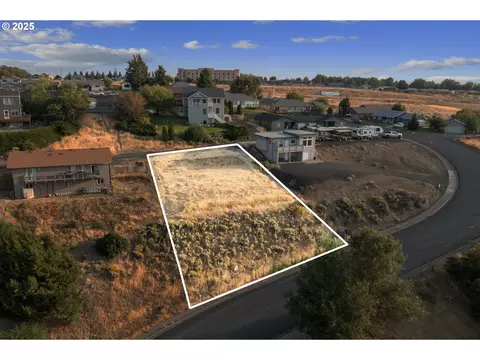 922 S Main St, Pendleton, OR 97801 photo 4