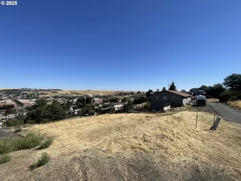 922 S Main St, Pendleton, OR 97801