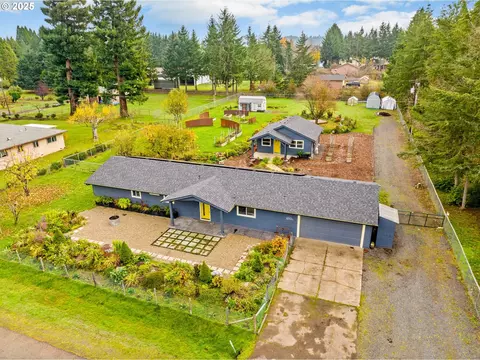 27862 Green Oaks Dr, Eugene, OR 97402