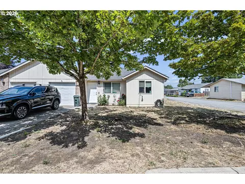 Exterior - 4256 Daisy St, Springfield, OR 97477 photo 2 of 7
