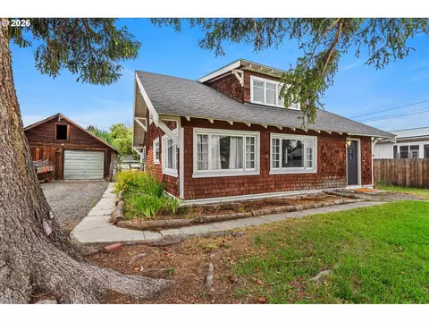 608 SW 2nd St, Enterprise, OR 97828