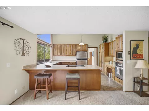 Kitchen - 551 Brookside Dr, Eugene, OR 97405 photo 2 of 6
