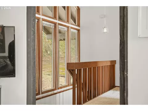Entry Way - 551 Brookside Dr, Eugene, OR 97405 photo 2 of 3
