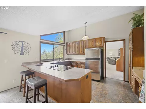 Kitchen - 551 Brookside Dr, Eugene, OR 97405 photo 1 of 6