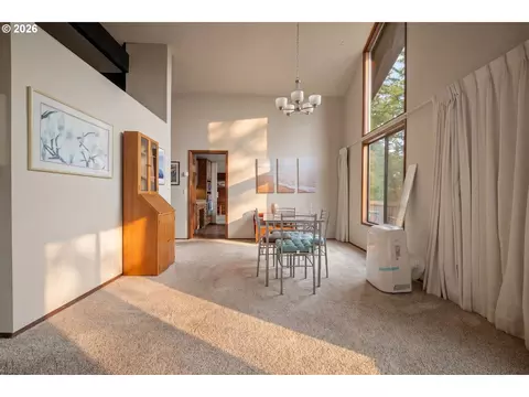 Dining - 551 Brookside Dr, Eugene, OR 97405 photo 3 of 6