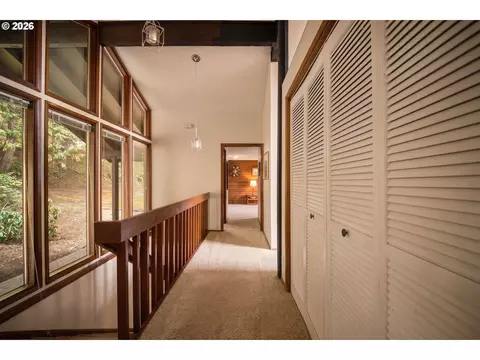Entry Way - 551 Brookside Dr, Eugene, OR 97405 photo 3 of 3