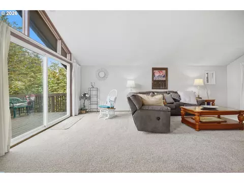 Living - 551 Brookside Dr, Eugene, OR 97405 photo 4 of 6
