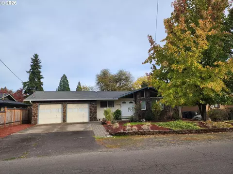 1315 Debrick Rd, Eugene, OR 97401