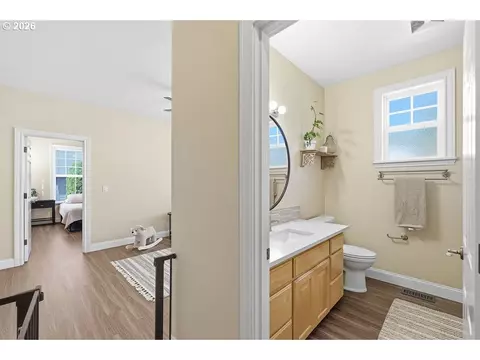 Entry Way - 2298 37th St, Springfield, OR 97477 photo 3 of 3