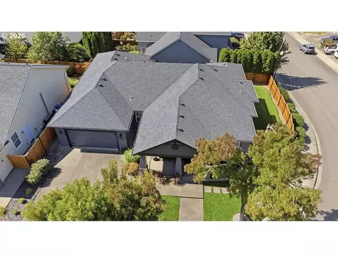 View/Area - 2298 37th St, Springfield, OR 97477 photo 2 of 3