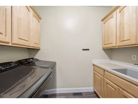 Other - 2298 37th St, Springfield, OR 97477 photo 3 of 6