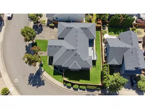 View/Area - 2298 37th St, Springfield, OR 97477 photo 1 of 3