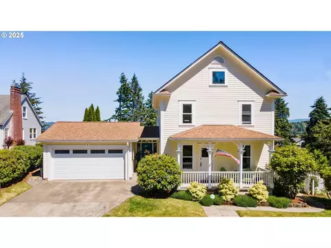 894 S 12th St, Coos Bay, OR 97420