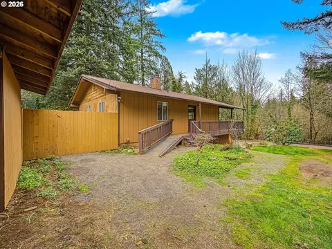 Exterior - 41051 SE Coalman Rd, Sandy, OR 97055 photo 2 of 9