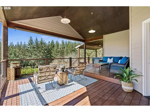 Exterior - 86404 Bailey Hill Rd, Eugene, OR 97405 photo 2 of 9
