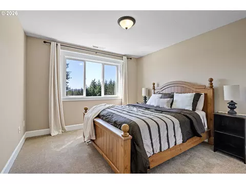 Bedroom - 86404 Bailey Hill Rd, Eugene, OR 97405 photo 4 of 5