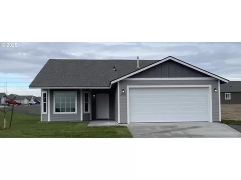 2936 Thrush St, Umatilla, OR 97882