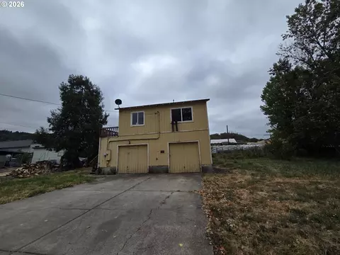 119 Pleasant Ave, Roseburg, OR 97470
