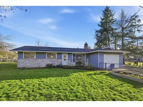 34792 Row River Rd, Cottage Grove, OR 97424