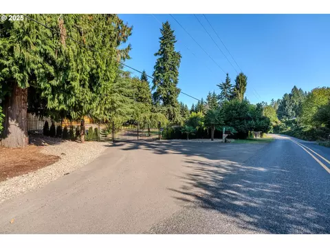 15550 SE Tickle Creek Rd, Boring, OR 97009