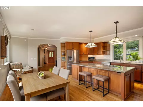 Kitchen - 1949 Graham Dr, Eugene, OR 97405 photo 5 of 8