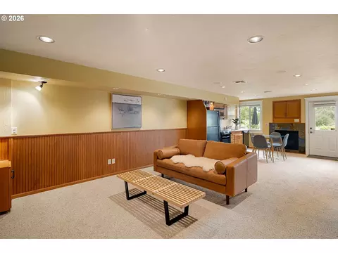 Living - 1949 Graham Dr, Eugene, OR 97405 photo 2 of 2