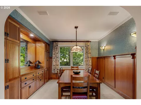 Dining - 1949 Graham Dr, Eugene, OR 97405 photo 1 of 2