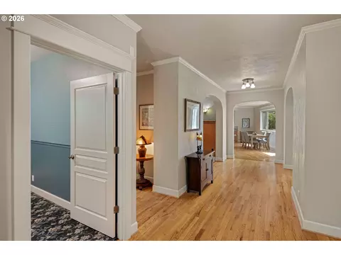 Entry Way - 1949 Graham Dr, Eugene, OR 97405 photo 2 of 4