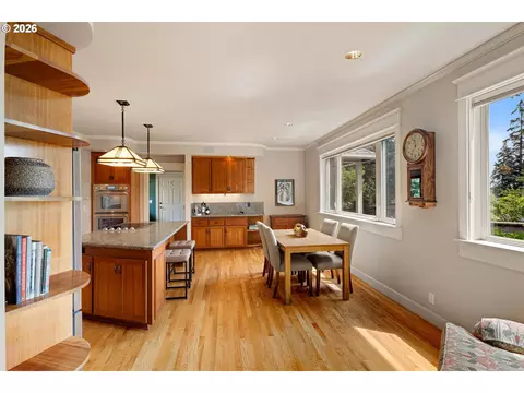 Kitchen - 1949 Graham Dr, Eugene, OR 97405 photo 1 of 8