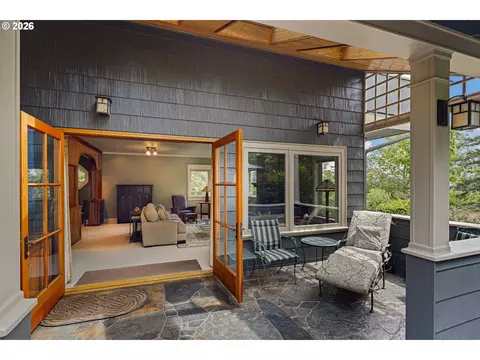 Exterior - 1949 Graham Dr, Eugene, OR 97405 photo 4 of 7