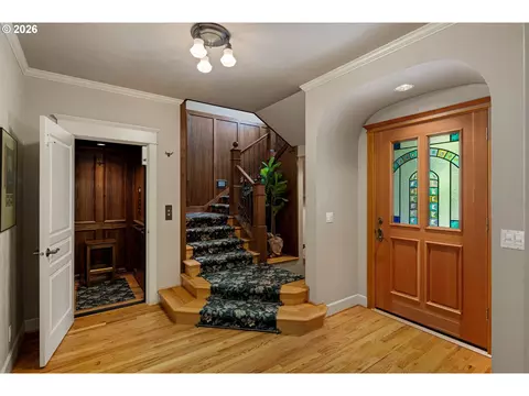 Entry Way - 1949 Graham Dr, Eugene, OR 97405 photo 1 of 4