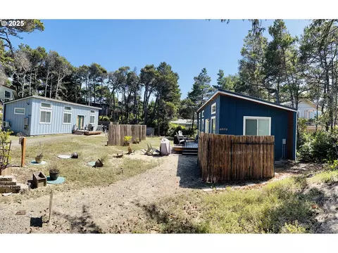 4570 Heceta St, Florence, OR 97439