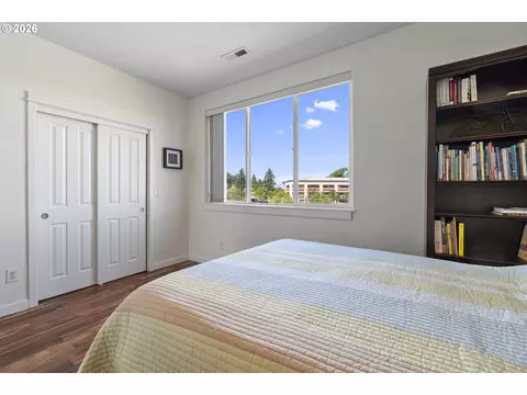 Bedroom - 826 NW Council Dr, Gresham, OR 97030 photo 6 of 6