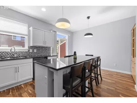 Kitchen - 826 NW Council Dr, Gresham, OR 97030 photo 1 of 8
