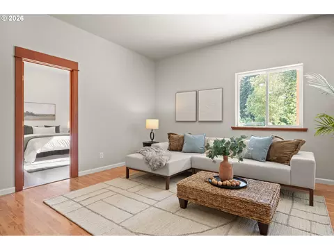 Living - 2262 Todd St, Eugene, OR 97405 photo 6 of 6