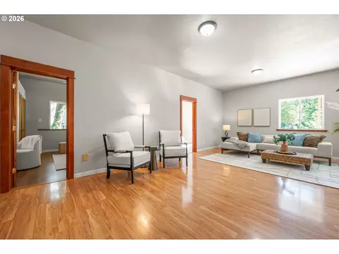 Living - 2262 Todd St, Eugene, OR 97405 photo 5 of 6