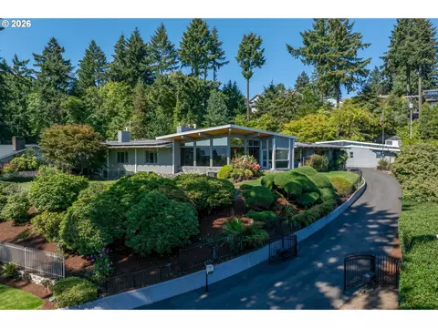 6306 Evergreen Blvd, Vancouver, WA 98661