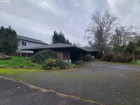 2910 SE Hillyard Rd, Gresham, OR 97080