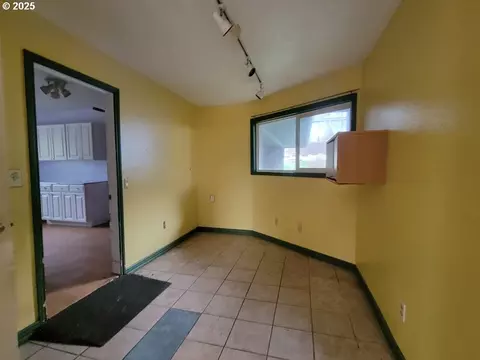 Other - 2910 SE Hillyard Rd, Gresham, OR 97080 photo 3 of 8