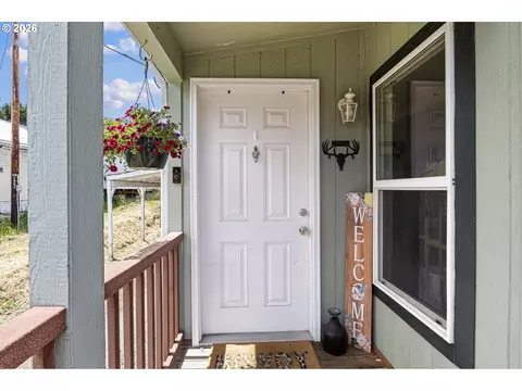 426 Cedar St, Yoncalla, OR 97499 photo 37