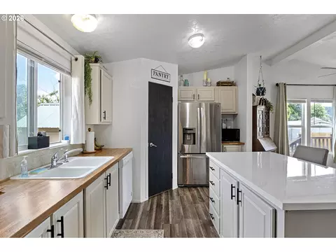 426 Cedar St, Yoncalla, OR 97499 photo 11